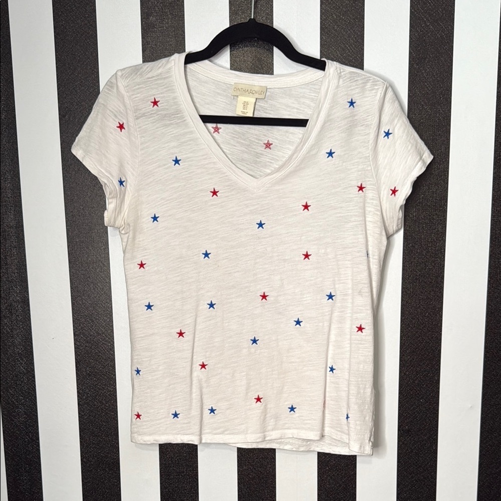 Cynthia Rowley‎ Red & Blue Star Embroidered V-Neck Tee Size Small 100% Cotton